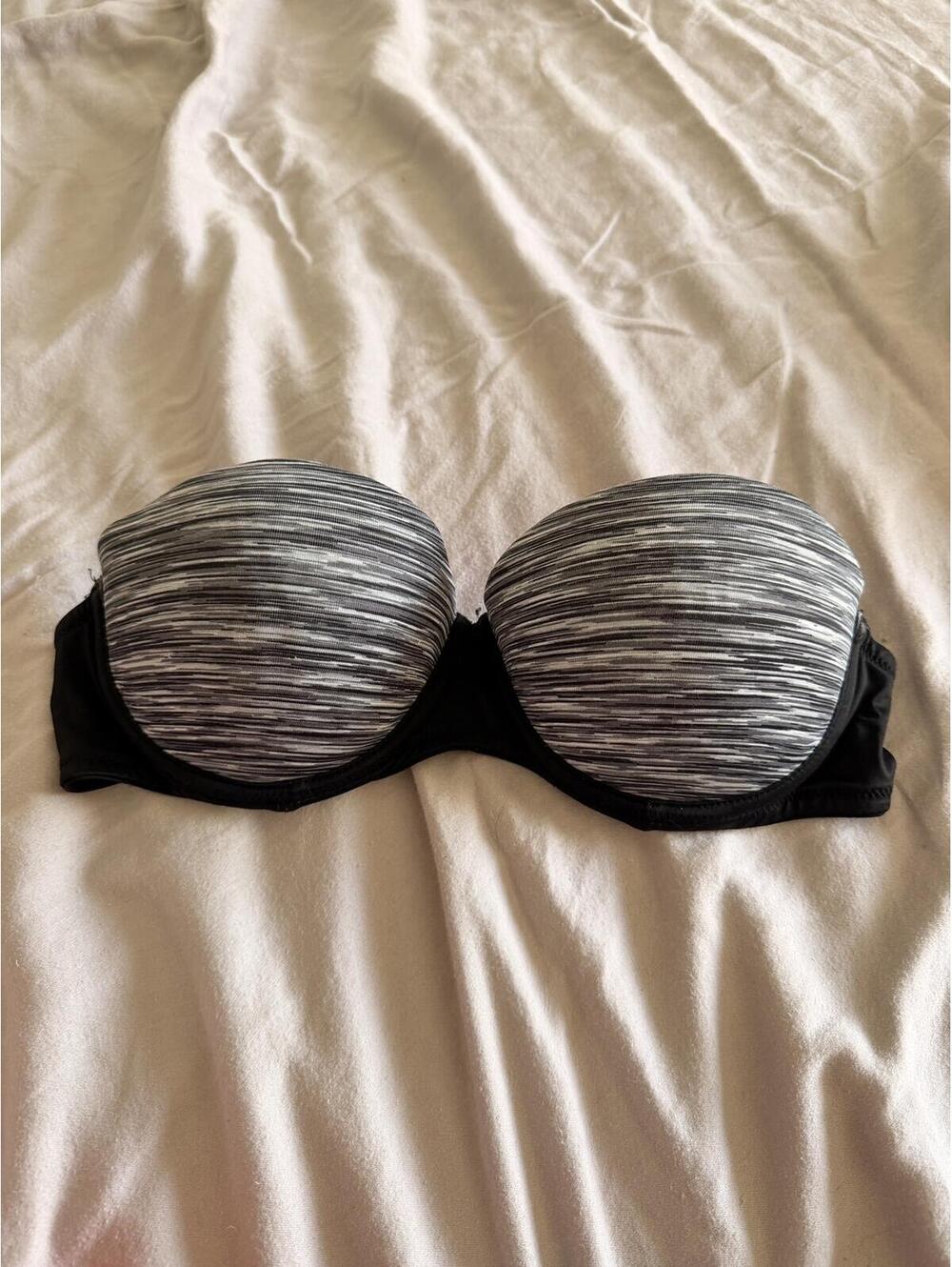 Victoria’s Secret PINK Strapless Push-Up Bra